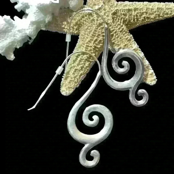 Unique Drop Earring SILVER Hook Swirl Metal Artistic LIGHTWEIGHT Dangle Jewelry - Picture 1 of 6